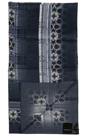 Scarves
Givenchy first view Scarves
Givenchy first view